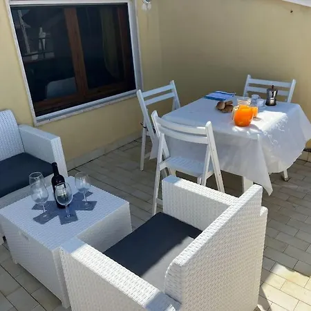 شقة Penthouse In سكاليا